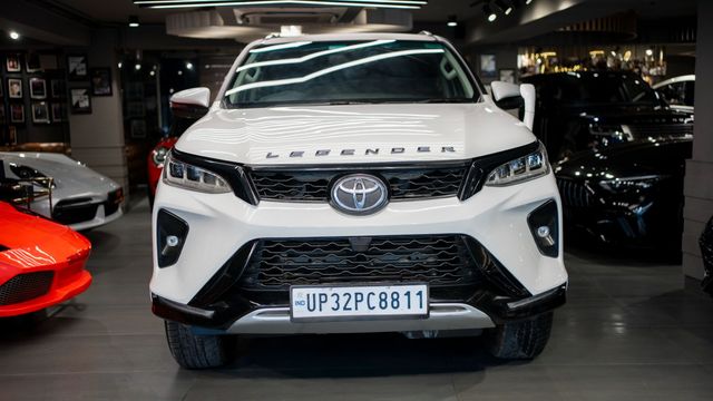 Toyota Fortuner Legender 4x4 AT 2023 Second-hand 2023 Toyota Fortuner Legender 4x4 AT 2023 for sale in New Delhi
