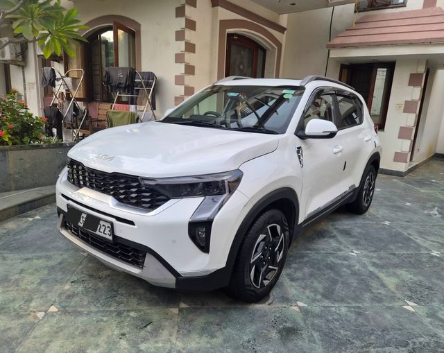 Kia Sonet HTX Diesel AT Second-hand 2024 Kia Sonet HTX Diesel AT for sale in New Delhi