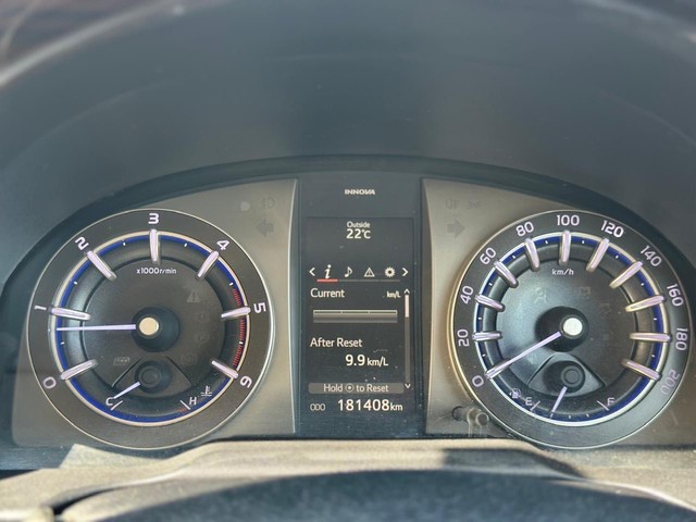 Second-hand 2021 Toyota Innova Crysta 2.4 ZX 7 STR for sale in Nashik-12