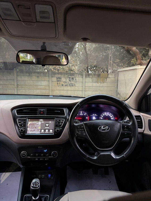 Hyundai i20 1.4 Asta Option Second-hand 2018 Hyundai i20 1.4 Asta Option for sale in Nashik-5