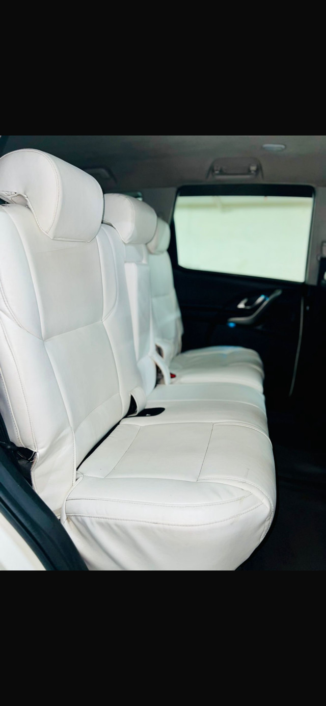 Mahindra XUV500 W7 BSIV Second-hand 2018 Mahindra XUV500 W7 BSIV for sale in Pune-3