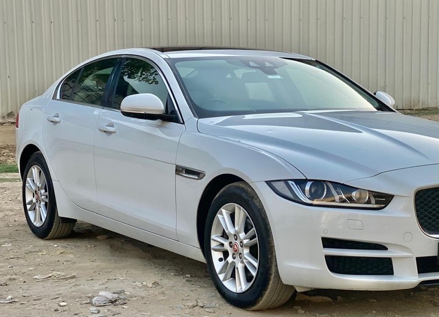 Second-hand 2017 Jaguar XF 2.0 Diesel Prestige for sale in New Delhi-7