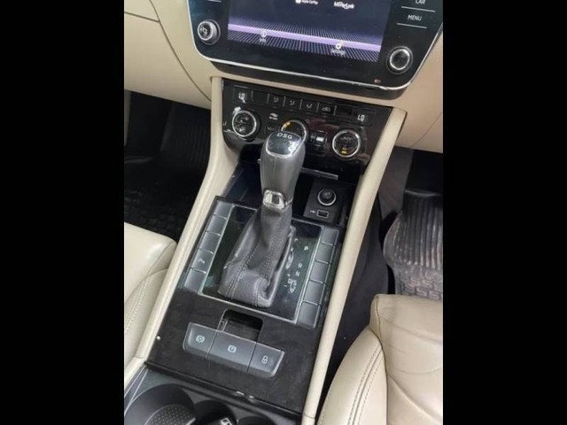 Second-hand 2018 Skoda Superb Style 1.8 TSI MT for sale in Mumbai-9