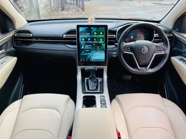 Second-hand 2023 MG Hector 1.5 Turbo Sharp pro CVT BSVI for sale in Mumbai-6