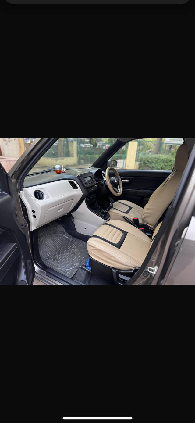 https://images10.gaadi.com/usedcar_image/D6DE6F37-9AC7-410B-8BE3-6DA09B3B503F/original/92e90952-36d9-480b-8053-509c8faa4dfb.png?imwidth=6402