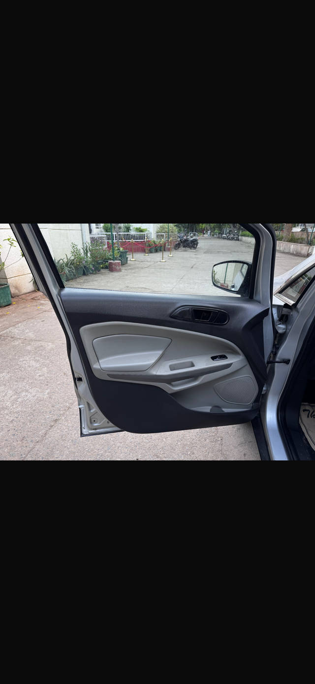https://images10.gaadi.com/usedcar_image/D6DE6F37-9AC7-410B-8BE3-6DA09B3B503F/original/f1ce79f5-b2d9-4779-bb51-c5781ab1191b.png?imwidth=6402