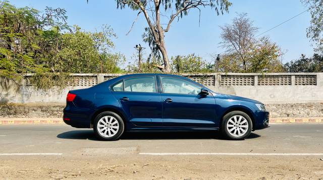 https://images10.gaadi.com/usedcar_image/D6F39AA1-8B06-4BA9-AEB7-C788652E34AE/original/169e4266-278d-4da6-b5de-808ab5d28328.jpg?imwidth=6401