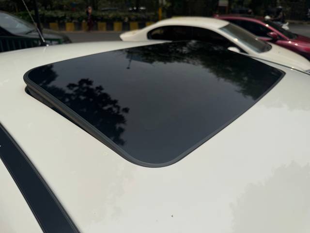 https://images10.gaadi.com/usedcar_image/D706846B-9F83-4669-9B4B-0686AB12F80B/original/4a15bf81-6f7e-4789-ad0b-ed7567831bc6.jpg?imwidth=6402