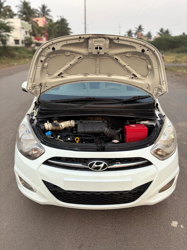 Second-hand 2011 Hyundai i10 Magna for sale in Miraj-9