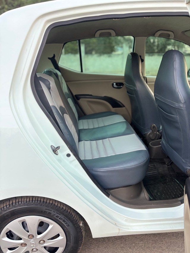 Second-hand 2011 Hyundai i10 Magna for sale in Miraj-7