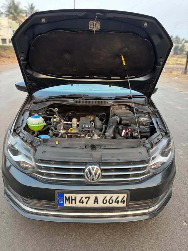 Second-hand 2015 Volkswagen Vento 1.2 TSI Highline AT for sale in Miraj-3