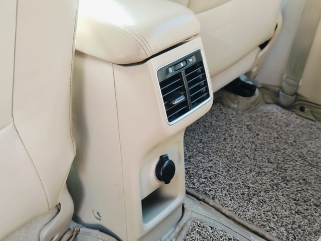 Second-hand 2017 Maruti Ciaz Alpha Automatic BSIV for sale in Mumbai-9