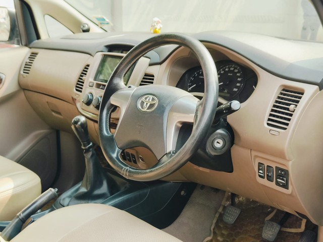 Second-hand 2015 Toyota Innova 2.5 G (Diesel) 7 Seater BS IV for sale in Mumbai-9