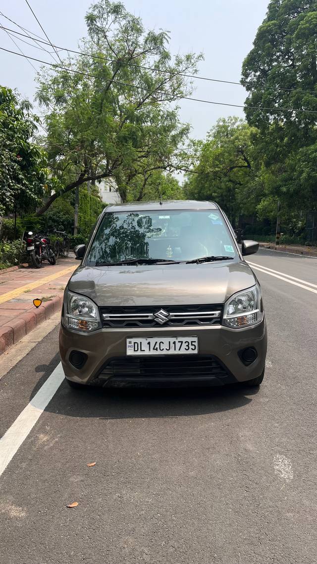 https://images10.gaadi.com/usedcar_image/DBD0CD4C-063F-47CE-8392-7A1B25BC541A/original/8dc82651-bf3a-4941-9330-1b72ac3238ee.jpg?imwidth=6400