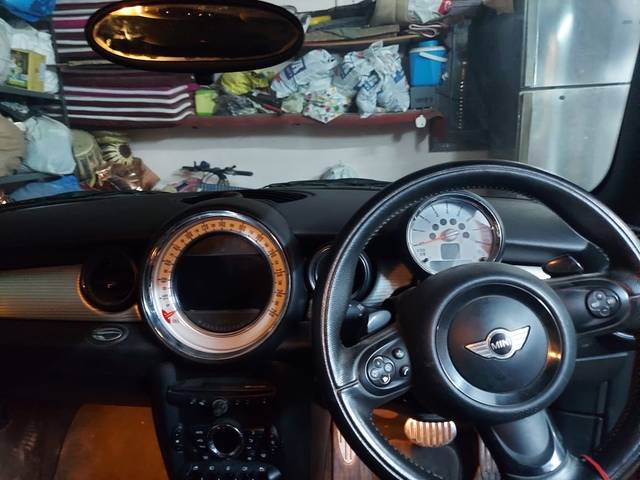 https://images10.gaadi.com/usedcar_image/E8A5C1F1-C16C-4674-8264-7F5BDA2F34CA/original/4f9cb0a9-b0ef-4ad7-8584-5738640933b0.jpg?imwidth=6402