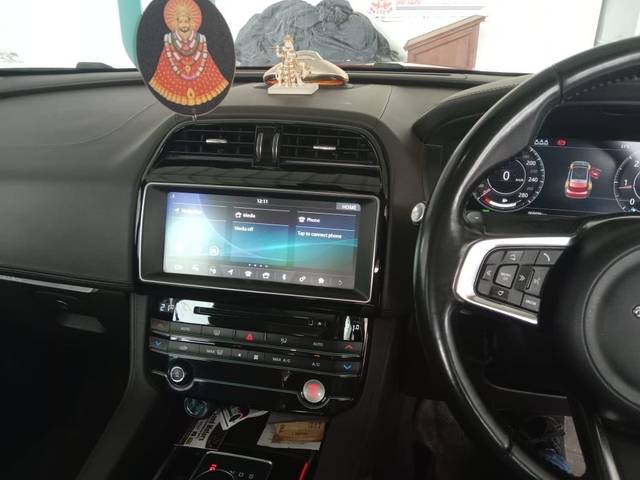 https://images10.gaadi.com/usedcar_image/E8A5C1F1-C16C-4674-8264-7F5BDA2F34CA/original/95916fe7-e467-4f70-ae3e-1b651adee028.jpg?imwidth=6402