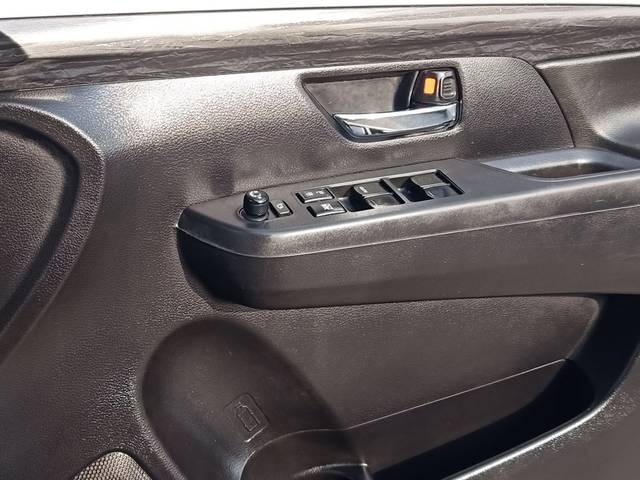 https://images10.gaadi.com/usedcar_image/E8E01421-64F1-4C15-A4EC-8D1BEA710B50/original/507438db-fceb-4a4f-8ede-e9d562aaa599.jpg?imwidth=6402