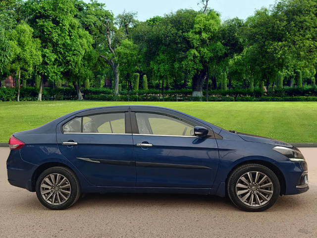 https://images10.gaadi.com/usedcar_image/E8E01421-64F1-4C15-A4EC-8D1BEA710B50/original/b721ca3f-824a-4b4a-bb09-b1767e1ae791.jpg?imwidth=6401
