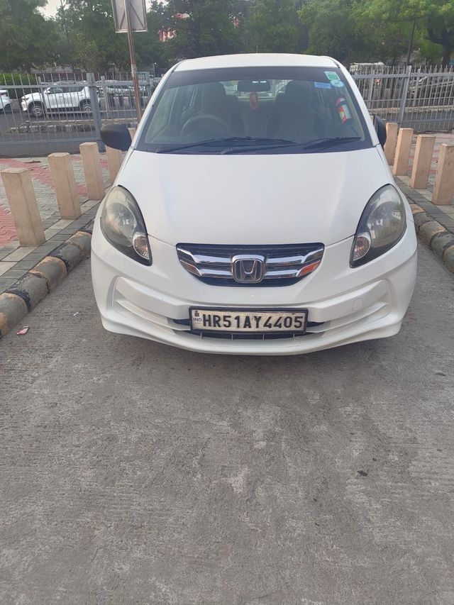 Honda Amaze एस रेनफोर्स्ड i-Vtech Second-hand 2014 Honda Amaze एस रेनफोर्स्ड i-Vtech for sale in New Delhi