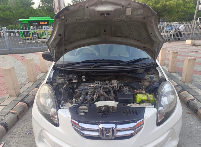 Second-hand 2014 Honda Amaze S i-Vtech for sale in New Delhi-4