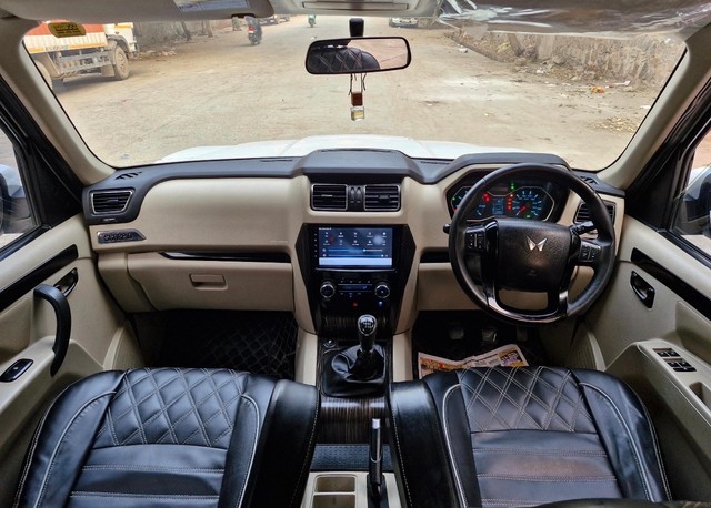 Second-hand 2022 Mahindra Scorpio S 11 BSVI for sale in New Delhi-5