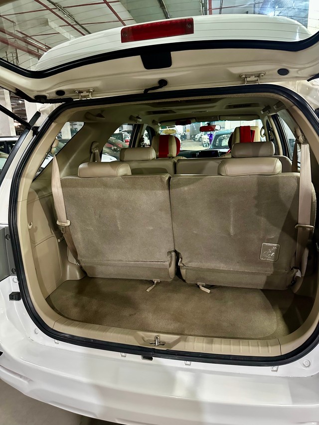 Second-hand 2014 Toyota Fortuner 4x2 AT for sale in Mumbai-9