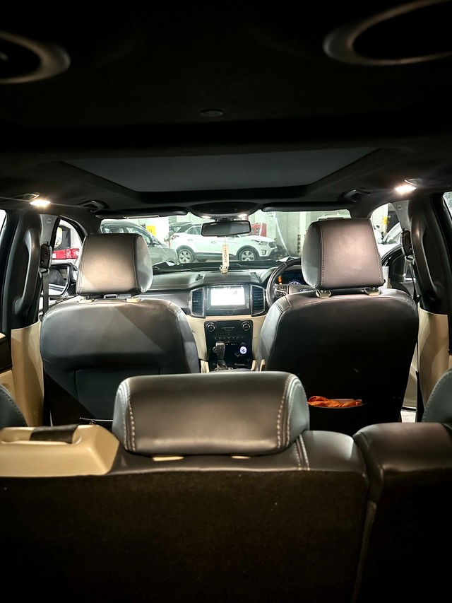 Second-hand 2018 Ford Endeavour 2.2 Titanium AT 4X2 for sale in Mumbai-4