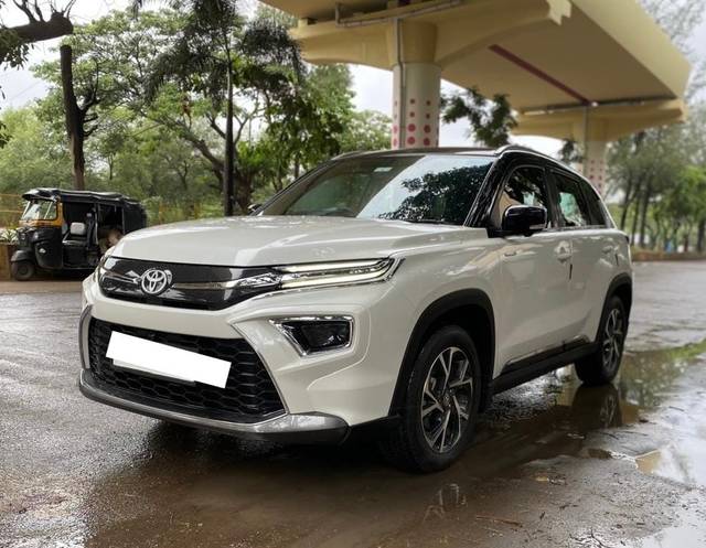 https://images10.gaadi.com/usedcar_image/F6F8E057-126B-414C-AAA7-E55D08152E35/original/3fbb83e1-5a25-454d-8527-3de13cd95bc6.jpg?imwidth=6402