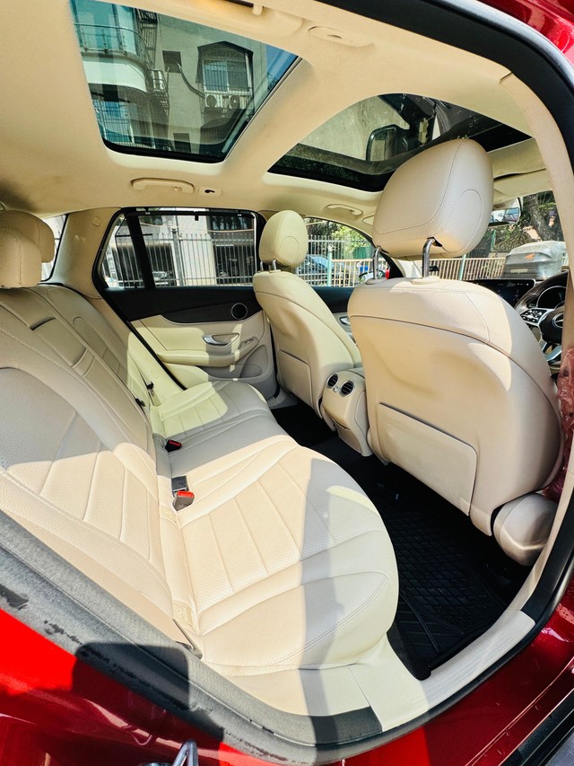 Second-hand 2019 Mercedes-Benz GLC 220d 4MATIC for sale in Mumbai-11