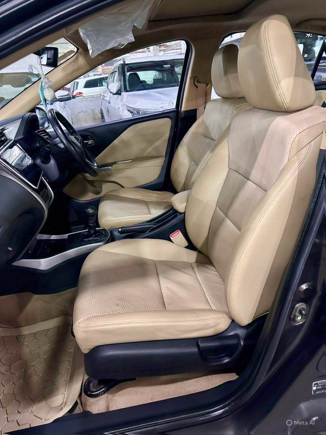 Second-hand 2017 Honda City i VTEC VX for sale in Mumbai-9