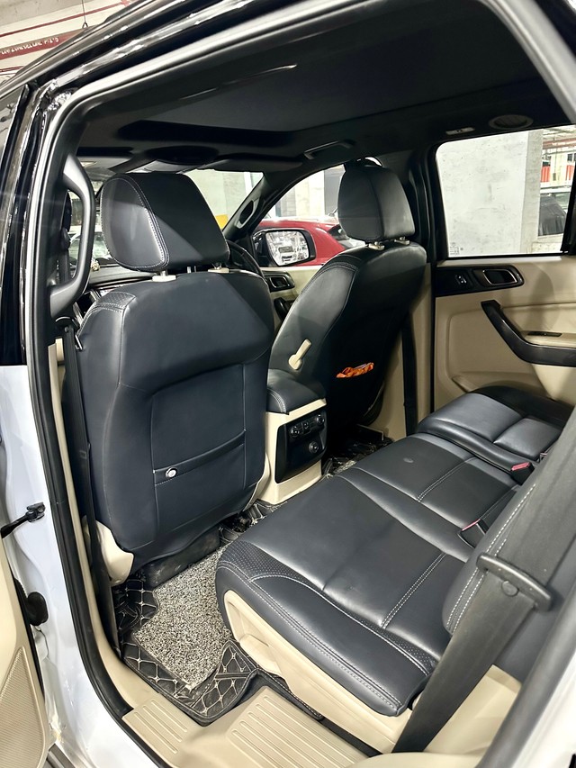 Second-hand 2018 Ford Endeavour 2.2 Titanium AT 4X2 for sale in Mumbai-5