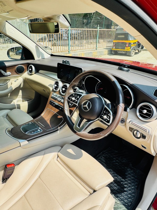 Second-hand 2019 Mercedes-Benz GLC 220d 4MATIC for sale in Mumbai-10