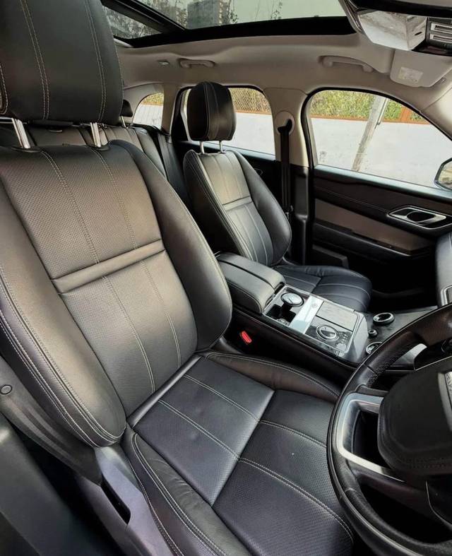 https://images10.gaadi.com/usedcar_image/F6F8E057-126B-414C-AAA7-E55D08152E35/original/9abbf4af-4755-4d0e-b57f-1ecbcbc0fda3.jpg?imwidth=6402