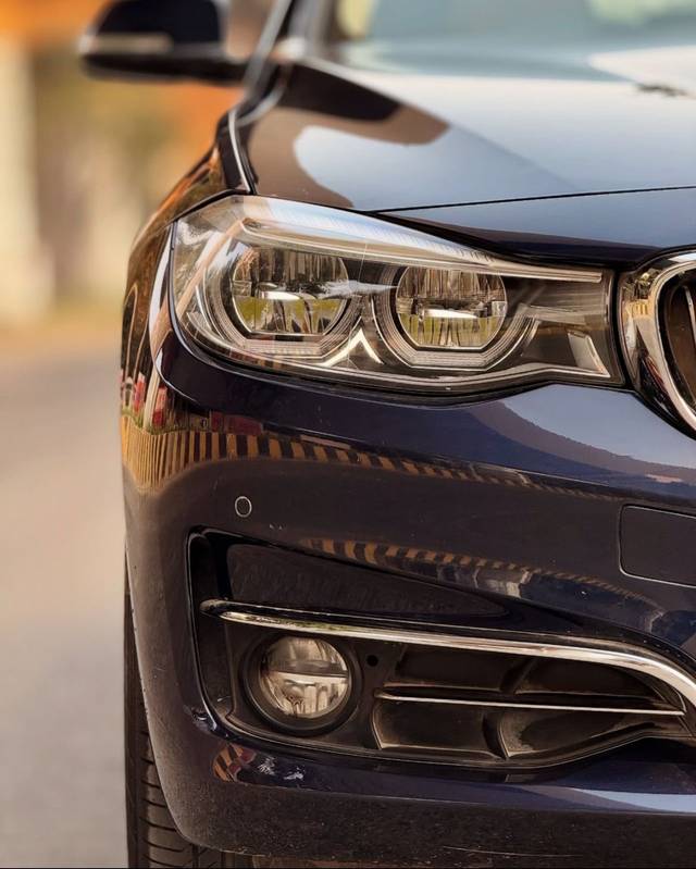 https://images10.gaadi.com/usedcar_image/F6F8E057-126B-414C-AAA7-E55D08152E35/original/9b1341d1-4218-4864-a927-4edaf5b0de82.jpg?imwidth=6402