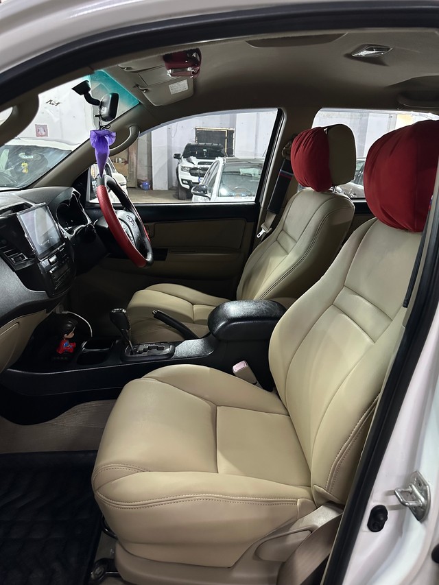 Second-hand 2014 Toyota Fortuner 4x2 AT for sale in Mumbai-12