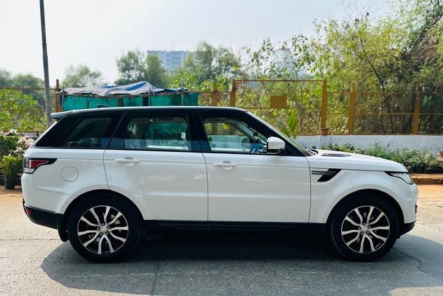 https://images10.gaadi.com/usedcar_image/F6F8E057-126B-414C-AAA7-E55D08152E35/original/d1b8c8af-0b19-4968-8e23-e16be9a46ae4.jpg?imwidth=6401