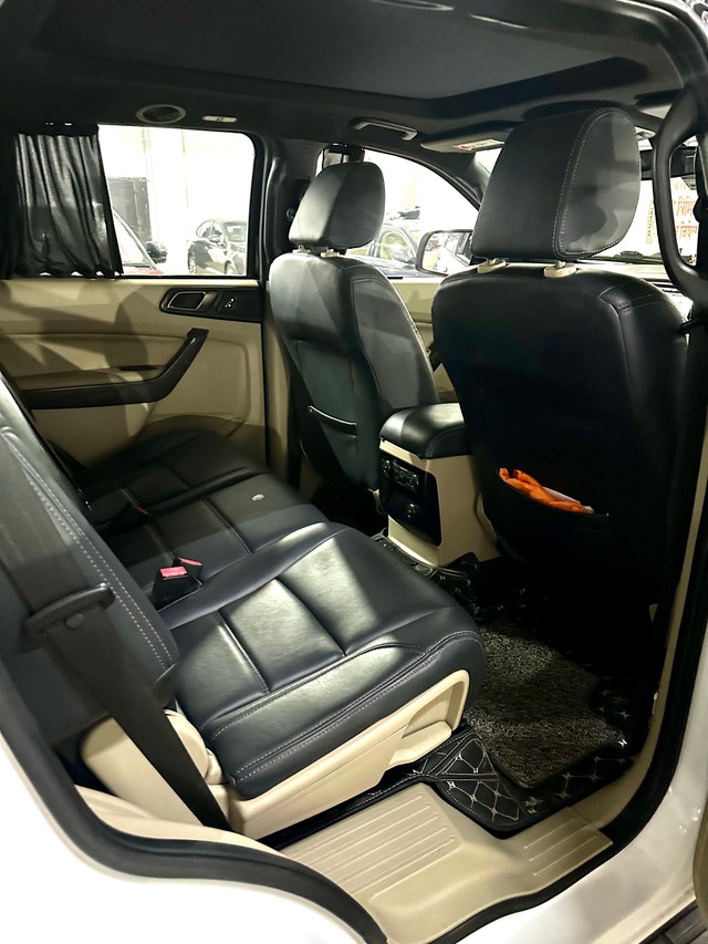 Second-hand 2018 Ford Endeavour 2.2 Titanium AT 4X2 for sale in Mumbai-10