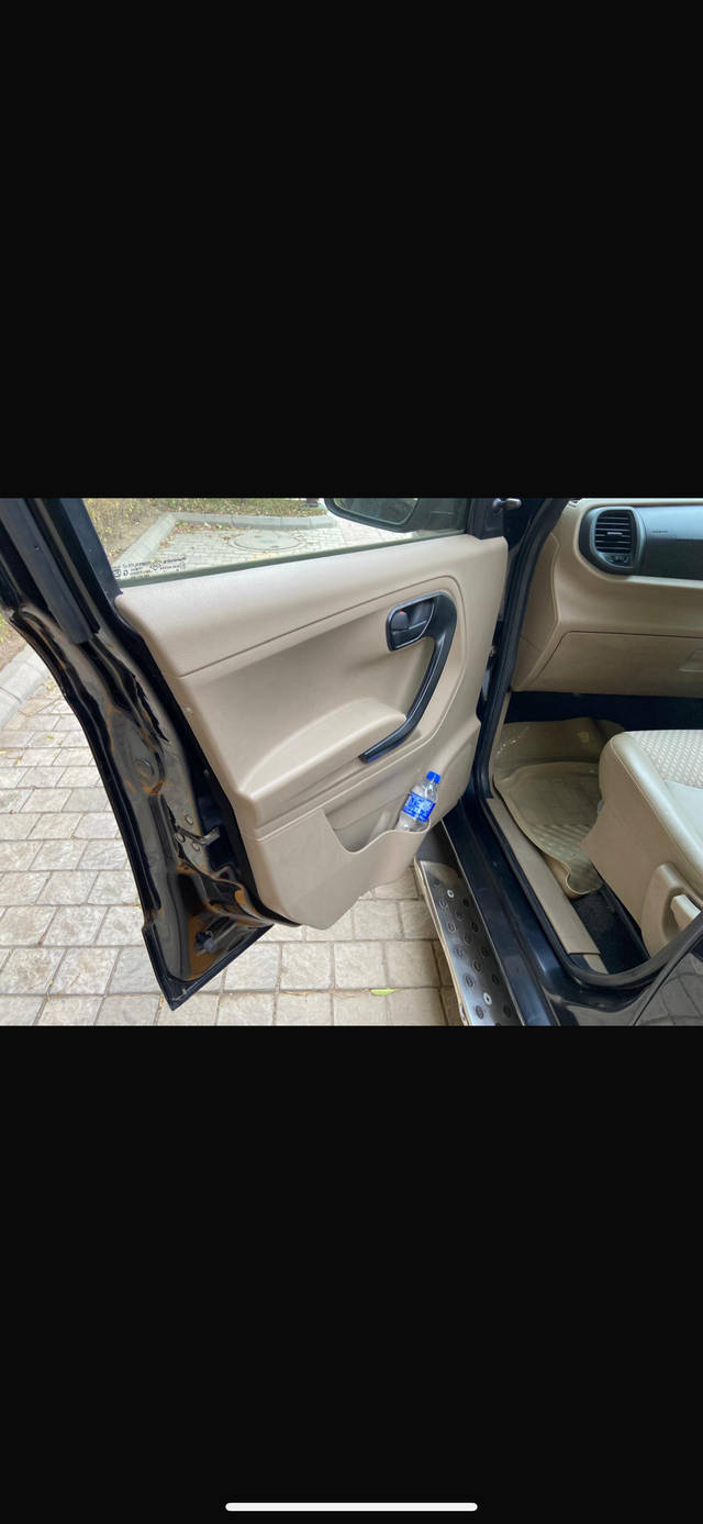 https://images10.gaadi.com/usedcar_image/F99030C0-4C22-403B-8AE2-6A86FCEB88C7/original/36195111-906b-4d63-a5bf-87c399b894b0.png?imwidth=6401