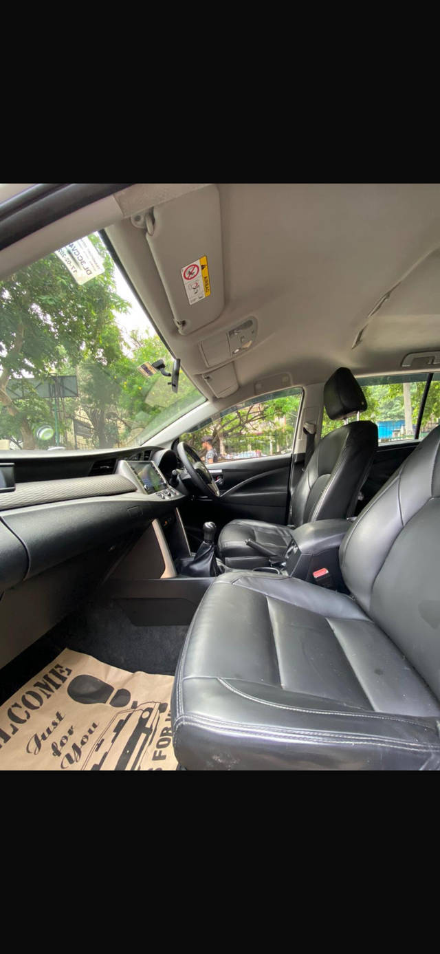 https://images10.gaadi.com/usedcar_image/F99030C0-4C22-403B-8AE2-6A86FCEB88C7/original/3aea2b2d-54fa-4976-a3b7-b70a851722a5.png?imwidth=6402