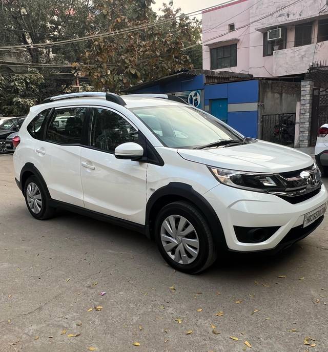 https://images10.gaadi.com/usedcar_image/F99030C0-4C22-403B-8AE2-6A86FCEB88C7/original/5f501fc4-8e43-4be0-8502-8177d21eabc4.jpg?imwidth=6400