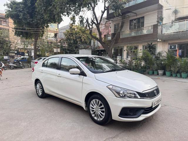 https://images10.gaadi.com/usedcar_image/F99030C0-4C22-403B-8AE2-6A86FCEB88C7/original/6d9cad28-68d0-4430-a44c-5ca80019ad20.jpg?imwidth=6400