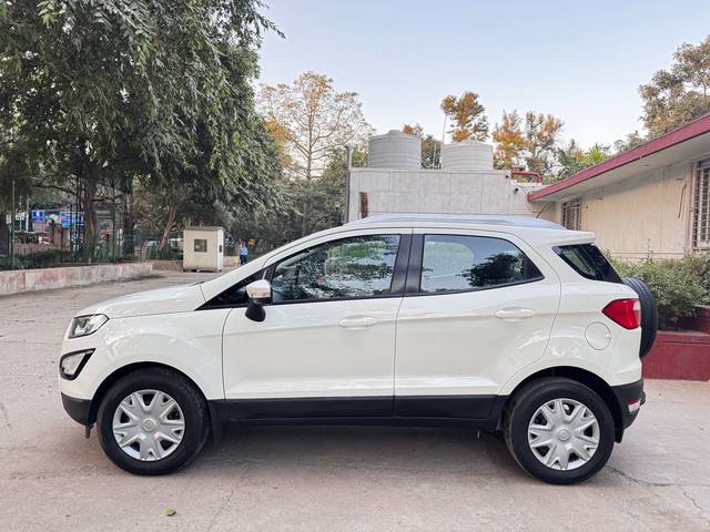 https://images10.gaadi.com/usedcar_image/F99030C0-4C22-403B-8AE2-6A86FCEB88C7/original/7b4a4687-649c-49b1-adf2-99e0ca51187c.jpg?imwidth=6401