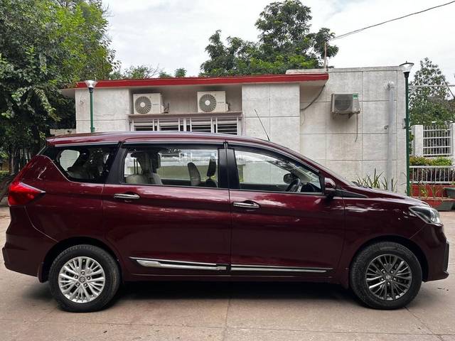 https://images10.gaadi.com/usedcar_image/F99030C0-4C22-403B-8AE2-6A86FCEB88C7/original/9fccae38-0ae5-4dcf-ad86-2d08d578a01a.jpg?imwidth=6401