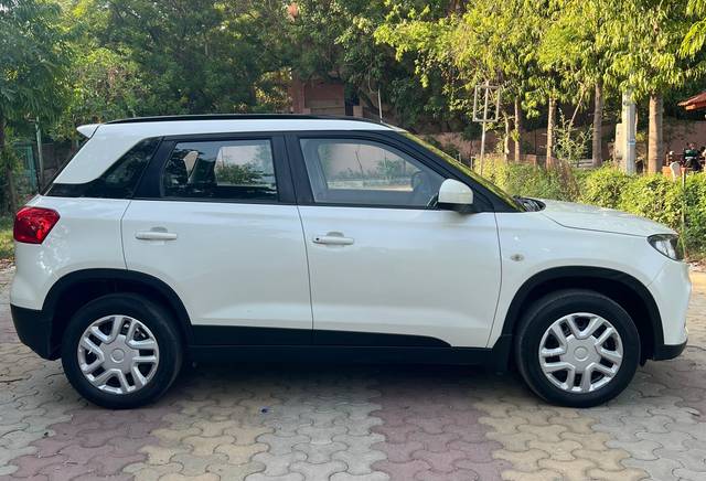 https://images10.gaadi.com/usedcar_image/F99030C0-4C22-403B-8AE2-6A86FCEB88C7/original/b45f1af0-9f73-4927-b493-709f74412afc.jpg?imwidth=6401
