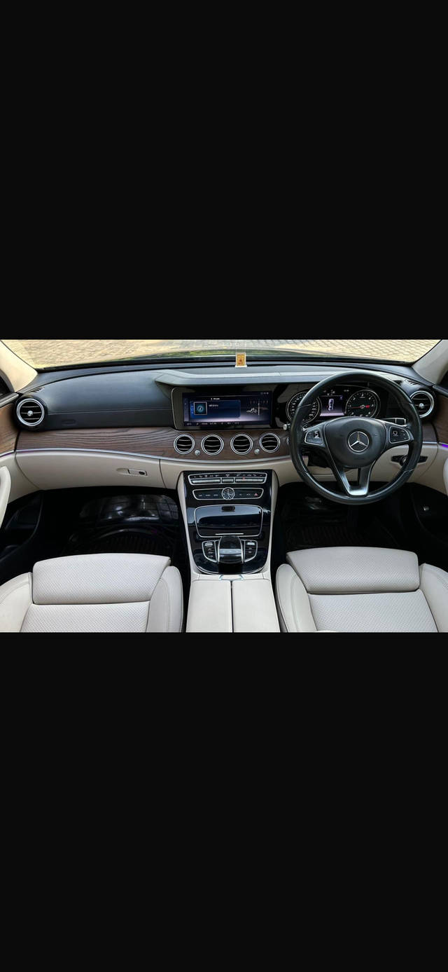 https://images10.gaadi.com/usedcar_image/F99030C0-4C22-403B-8AE2-6A86FCEB88C7/original/bb7f017b-4c17-42d5-8b65-63b5549e70db.png?imwidth=6402