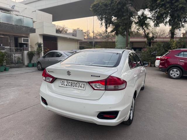 https://images10.gaadi.com/usedcar_image/F99030C0-4C22-403B-8AE2-6A86FCEB88C7/original/bebe6075-6a02-4e2d-a0e5-bb755758de32.jpg?imwidth=6401