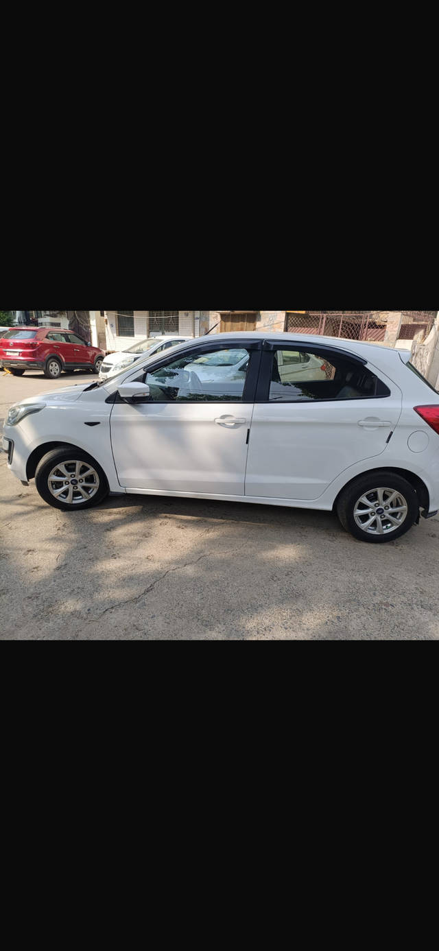 https://images10.gaadi.com/usedcar_image/F99030C0-4C22-403B-8AE2-6A86FCEB88C7/original/d7ec737d-60f9-45ac-b5b5-01bda8e18650.png?imwidth=6401