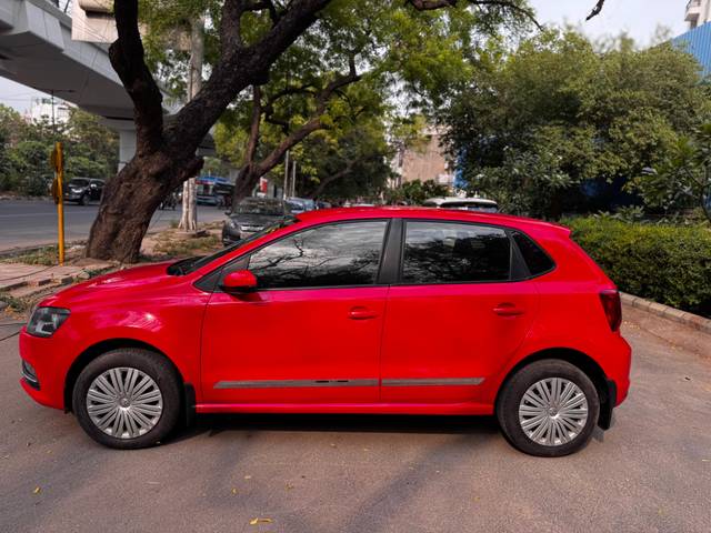 https://images10.gaadi.com/usedcar_image/F99030C0-4C22-403B-8AE2-6A86FCEB88C7/original/d95e48fd-2c4f-4418-b8b8-b3f7b5191c93.jpg?imwidth=6402