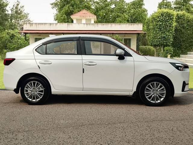 https://images10.gaadi.com/usedcar_image/FA9E4272-DA86-4F1F-83A0-D31A38AD3136/original/c4c24893-9979-48dc-8f16-45262c474408.jpg?imwidth=6401