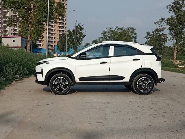 https://images10.gaadi.com/usedcar_image/FA9E4272-DA86-4F1F-83A0-D31A38AD3136/original/dbc3f301-a7e2-4ce7-80bd-d2e537eff68e.jpg?imwidth=6402